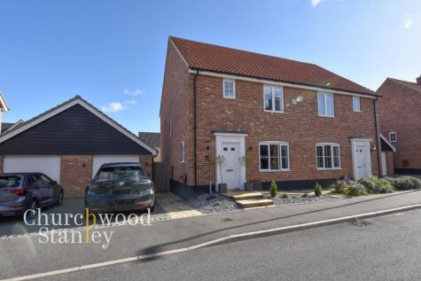 Ian Rose Way, Mistley, CO11