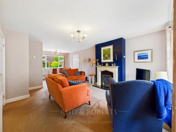 CAM03999G0-PR0159-STILL017.jpg