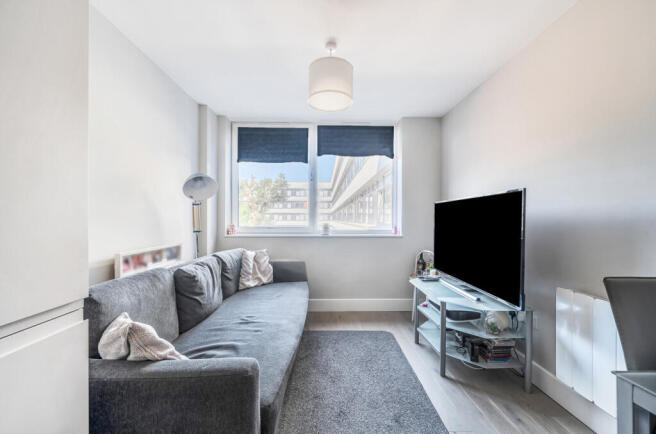 1323789-9-686e37c...