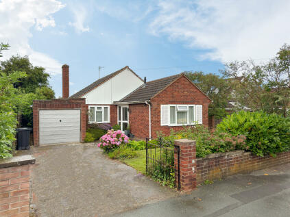 Hereford - 3 bedroom detached bungalow for sale