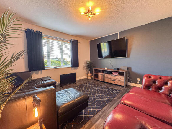 Living Room (2)