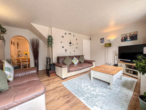 Living Room (2)