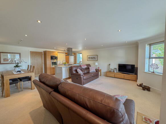 Living Area (2)