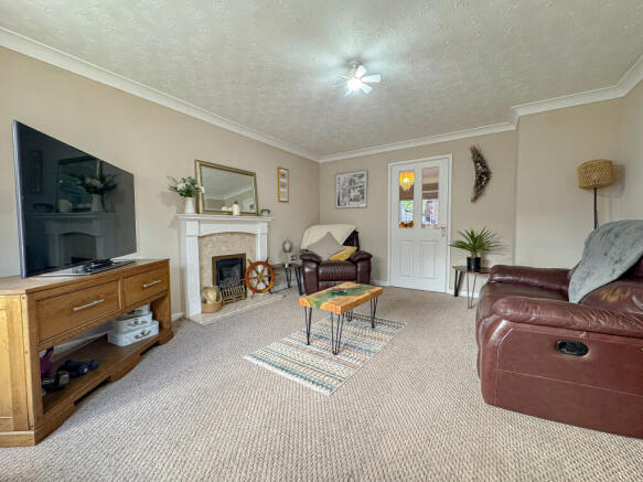 Living Room (3)