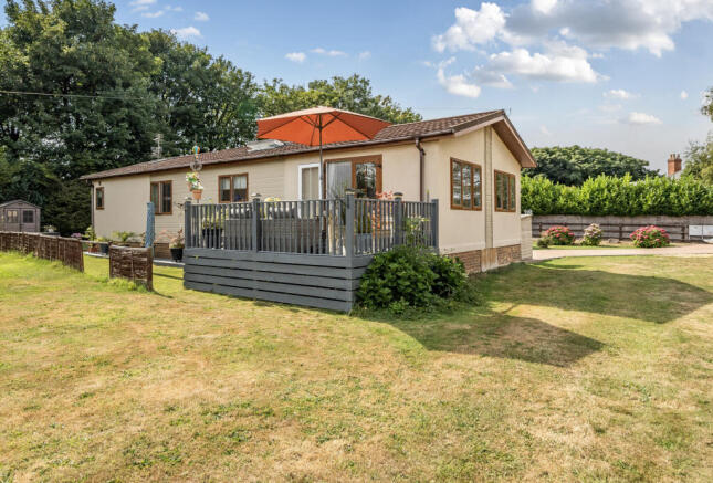 1332193-4-688a395...