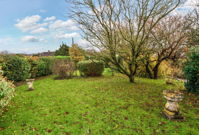 1386330-4-69384d0...