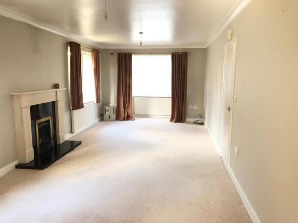 Lounge new 2.jpg
