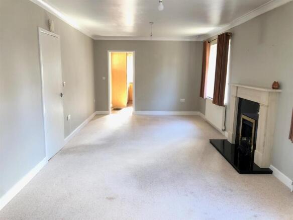 Lounge new.jpg