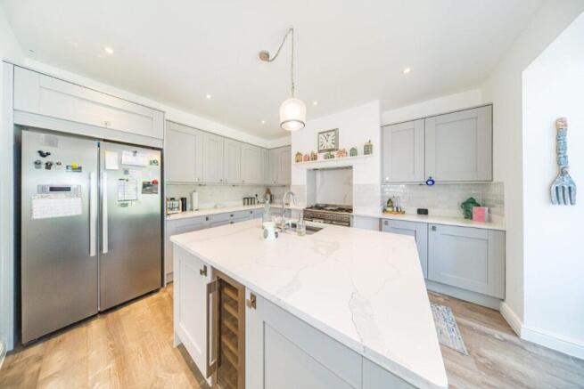 10 Ellerslie Avenue kitchen 2.jpg