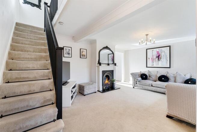 100 Tithebarn Road lounge 2.jpg