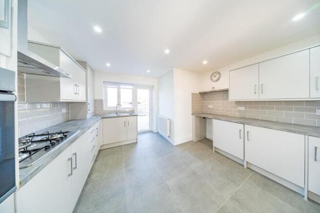 108 windy arbor road kitchen 2.jpg