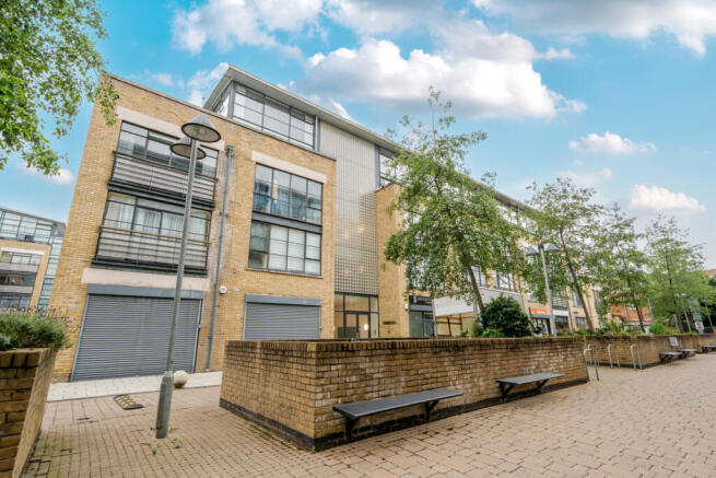 1332104-1-688b374...