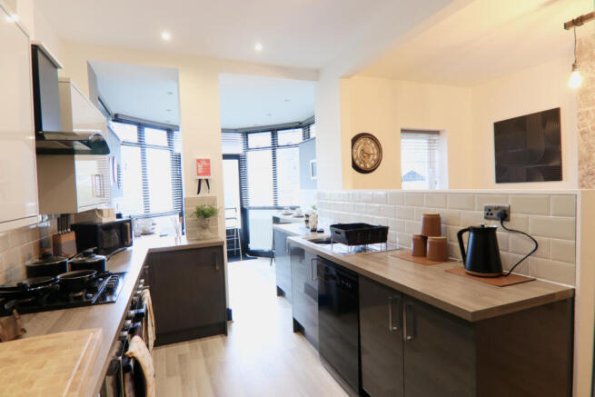 Stunning 5 bed HMO in the heart of Morley