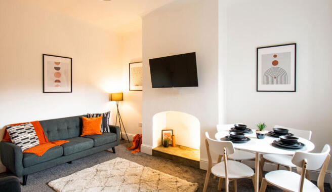 Captivating and Classy New to the Market HOUSESHA