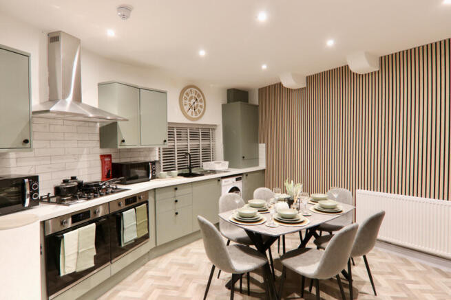 Beautiful 6 bed HMO - LS9