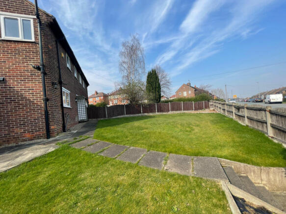 Semi Detached for rent