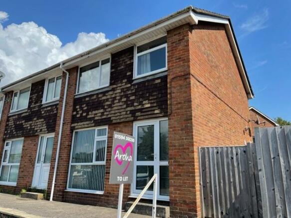 Two Double Bedroom Townhouse in Lydney