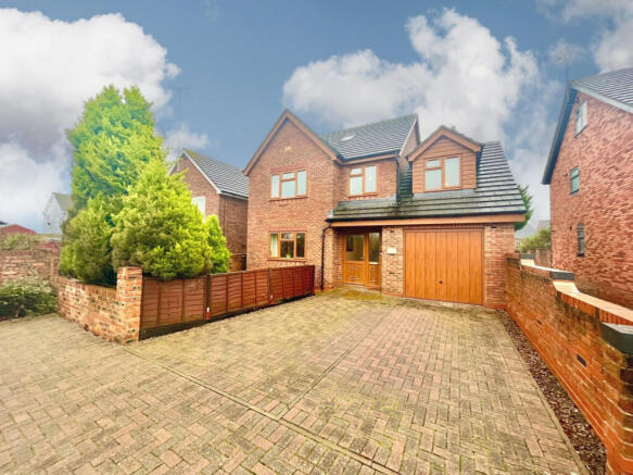 Welcome to Dreamdon. A Detached four bedroom fami