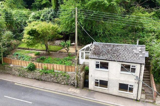 Detached Character Cottage in Village Location