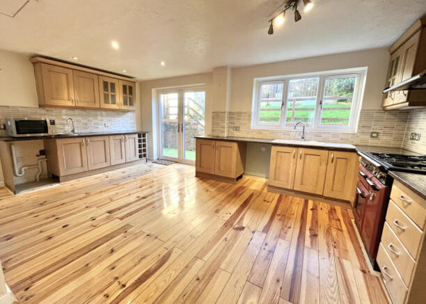 Kitchen | Dining Room