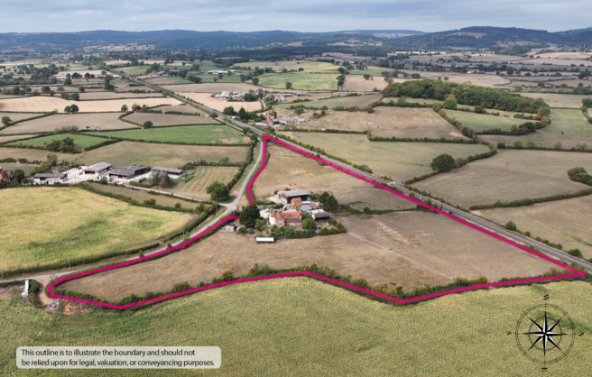 Stunning Rural Retreat! Five Bedroom Farmhouse wi