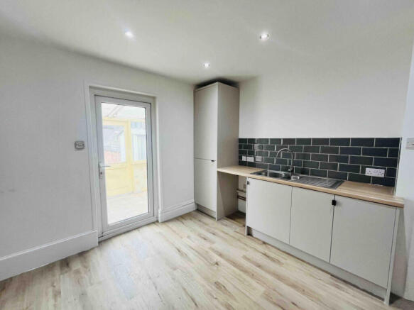 KITCHEN/BREAKFAST ROOM