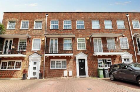 Cavendish Crescent, Elstree, Borehamwood