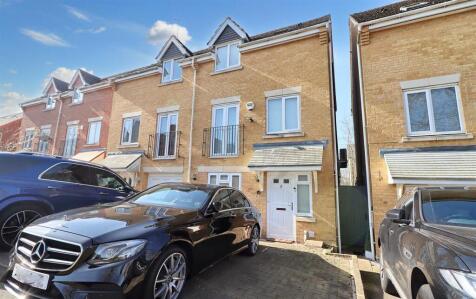 Wordsworth Gardens, Borehamwood