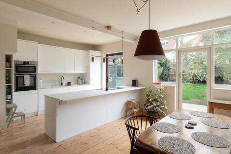 Forest Hill Road, East Dulwich, SE22