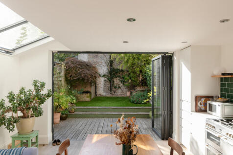 Howden Street, Peckham Rye, SE15