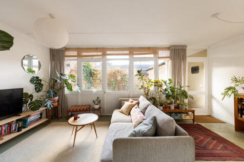 Dingley Lane, Streatham Hill, SW16