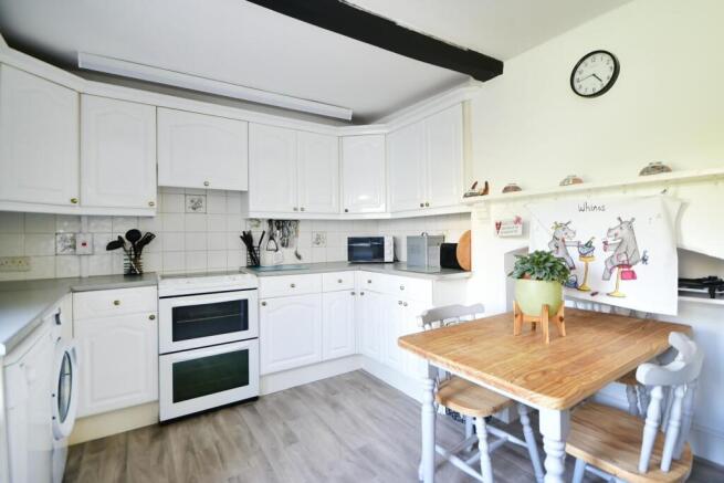 KITCHEN/BREAKFAST ROOM