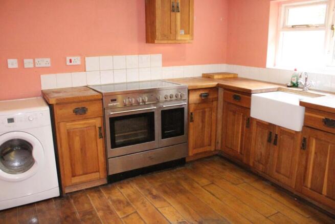 KITCHEN/DINING ROOM