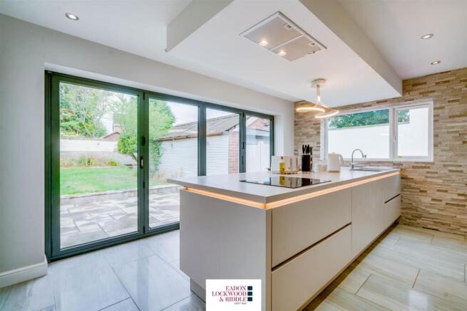 Kitchen  1.jpg