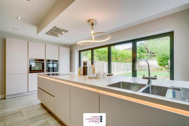Kitchen  2.jpg