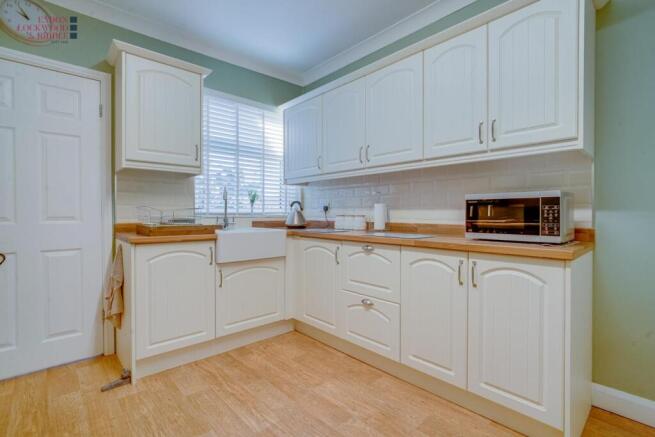Kitchen 1.2.jpg