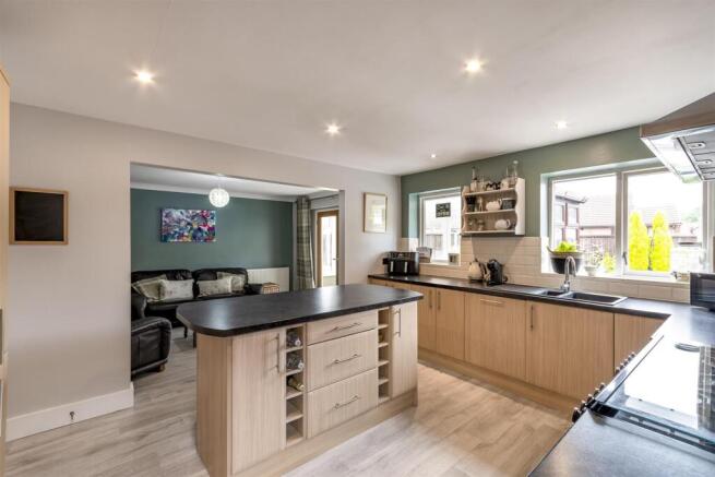 Open Plan Breakfast Kitchen