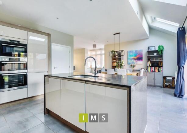 Kitchen/ diner/lounge