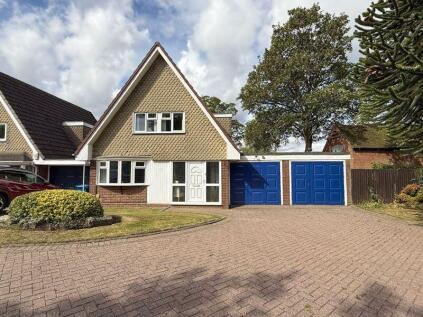 Canterbury Drive, Church Farm Estate, Burntwood, WS7 9JX
