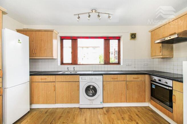 FITTED KITCHEN