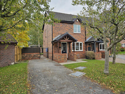 Mere Bank, Davenham, Northwich, CW9