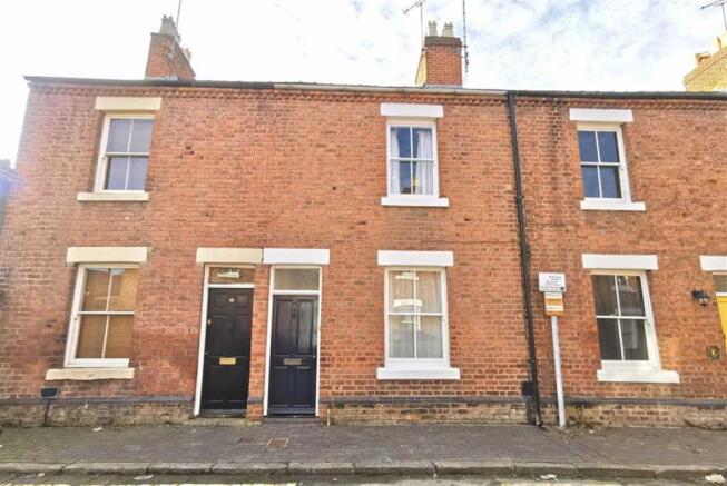 2 bedroom terraced house to rent Chester
