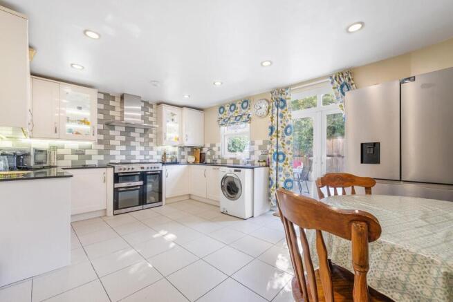 Kitchen.1.JPG