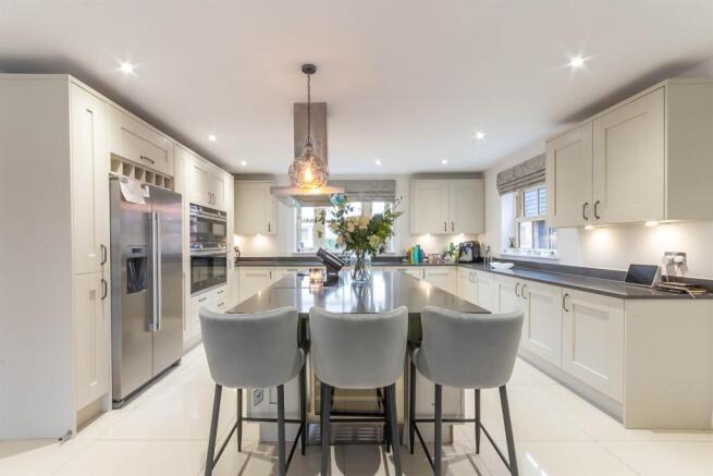 Kitchen Family Room