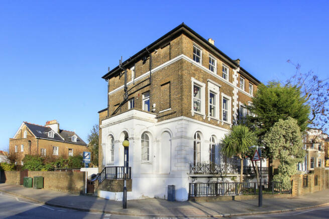 property in North Side Wandsworth Common, 
Battersea, SW18