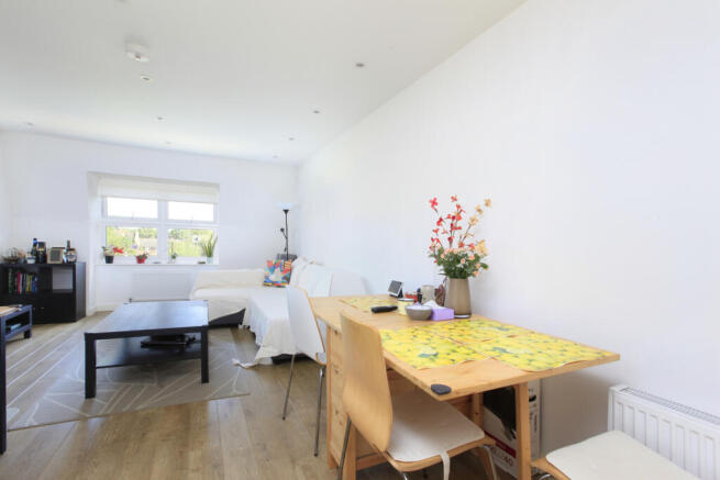 property in Florence Way, 
Balham, SW12