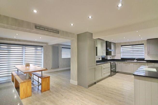 Open Plan Kitchen/Dining Area