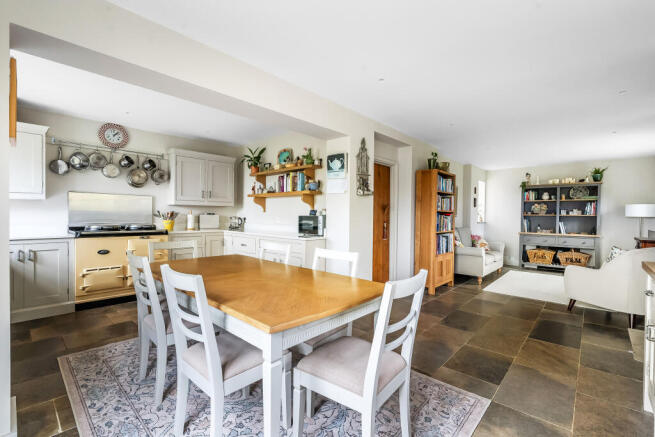 Medlar-Cottage-5