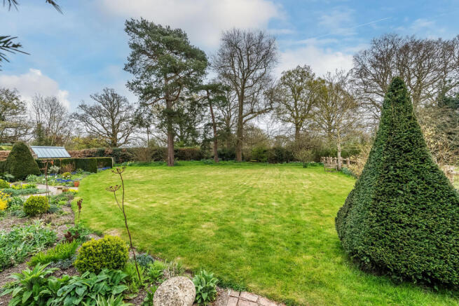 Medlar-Cottage-5