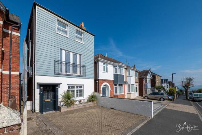 Leeway House